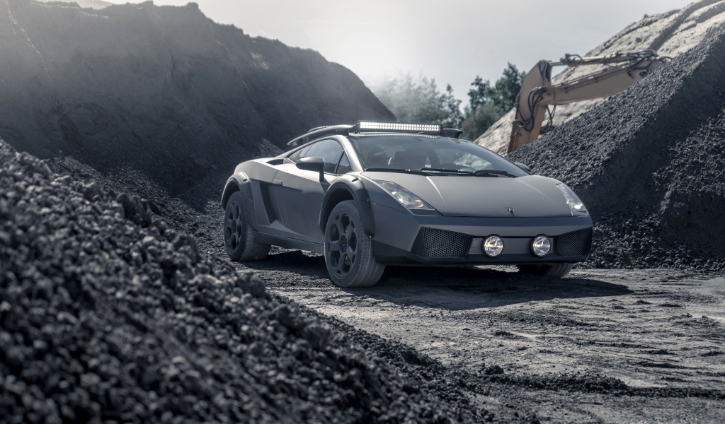 Автомобиль Lamborghini Gallardo Offroad 2019 года в карьере