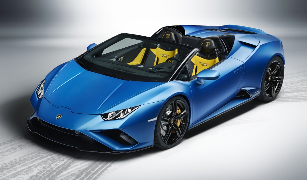 Синий автомобиль Lamborghini Huracan EVO RWD Spyder 2020 года вид сверху 