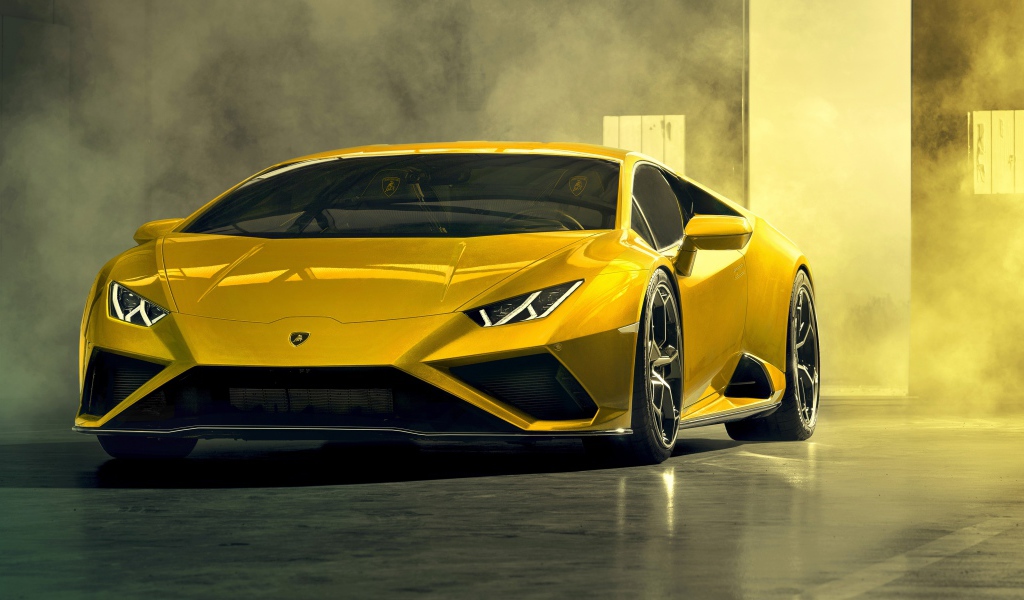 Заведенный автомобиль Lamborghini Huracan EVO RWD 2020 года в гараже 