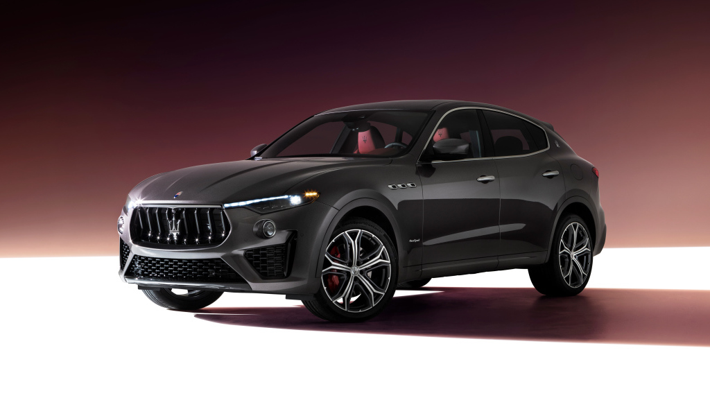 Автомобиль Maserati Levante S Q4 GranSport 2021 года
