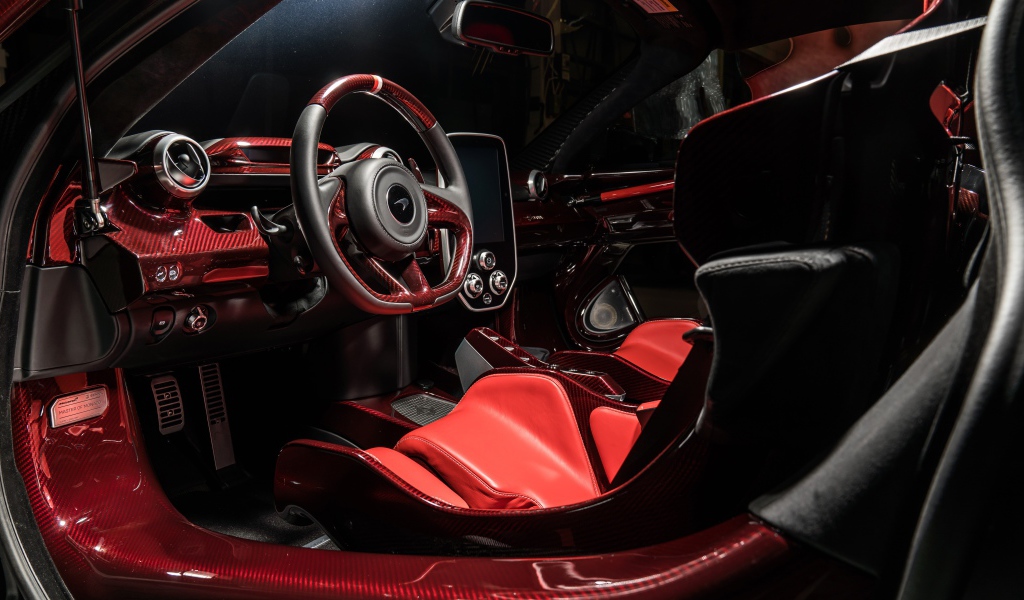 Красный кожаный салон McLaren Senna XP, 2019 года 