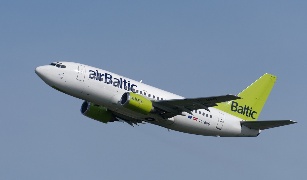 Пассажирский самолет Boeing YL-BBQ авиакомпании Air Baltic