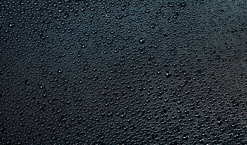 Черный фон с каплями воды 