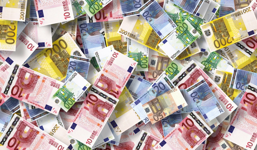 Много купюр евро крупным планом