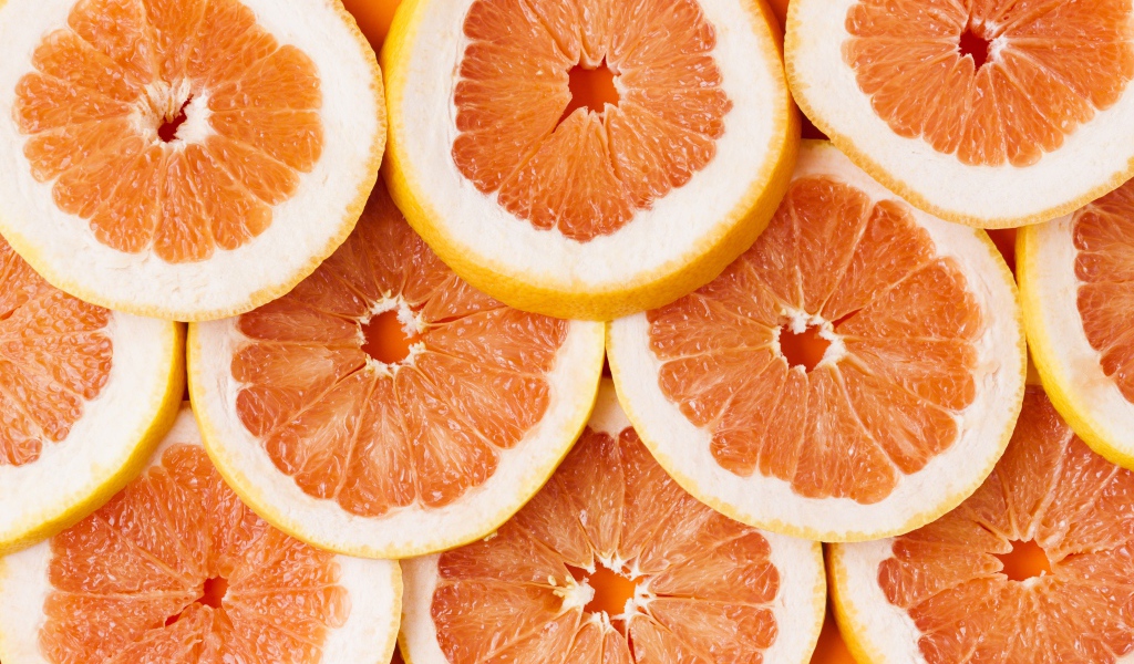 Кружочки грейпфрута крупным планом