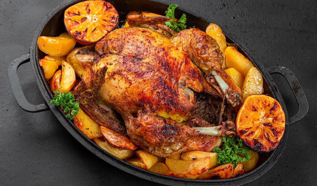 Курица запеченная с картофелем и апельсином