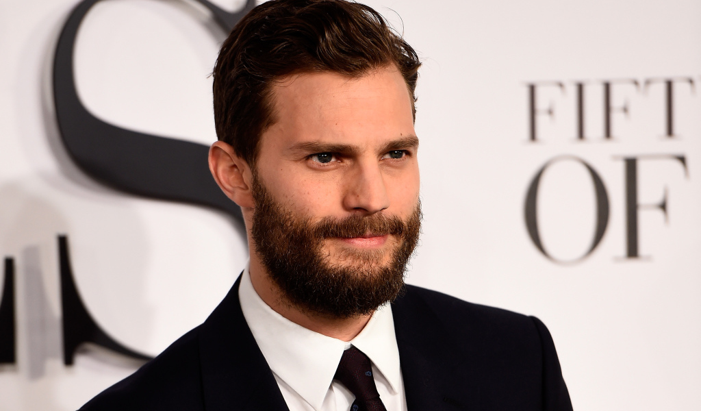 Актер Джейми Дорнан с бородой