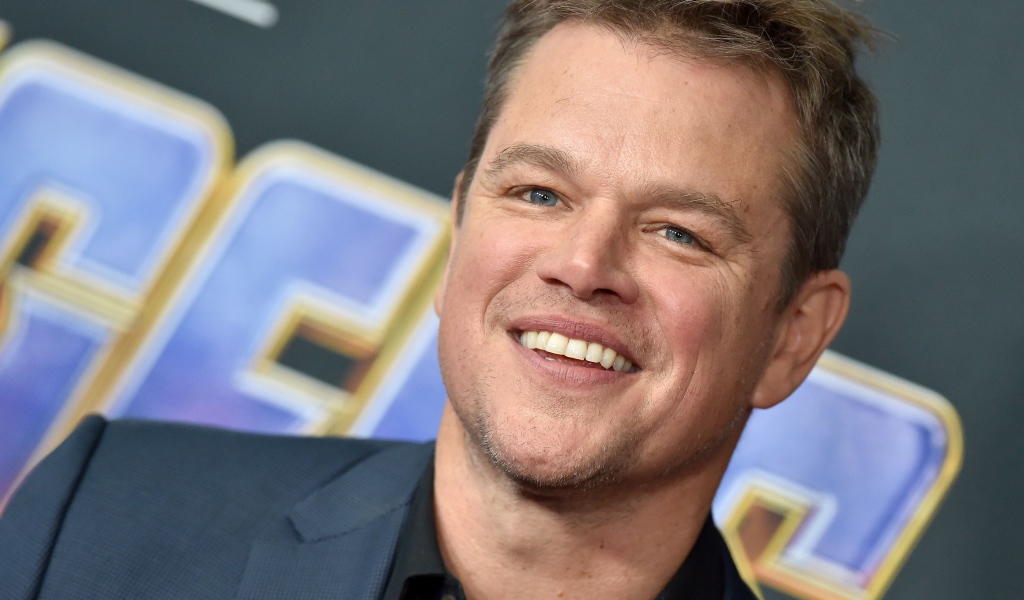 Голубоглазый актер Мэтт Деймон с улыбкой на лице