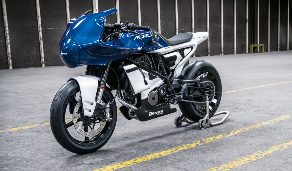 Мотоцикл Husqvarna Vitpilen 701 Aero Concept 2019 года на дороге