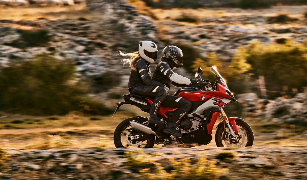 Couple on a BMW S 1000 XR, 2020
