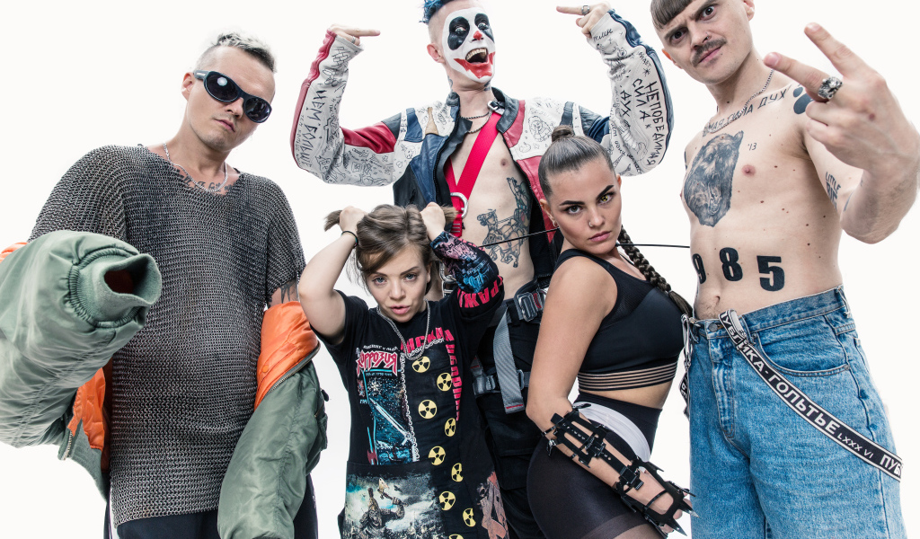 Популярная российская группа Little Big на белом фоне