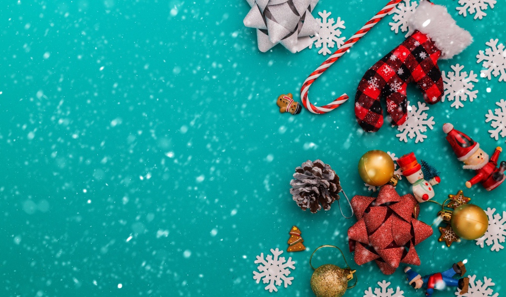 Новогодний декор на голубом фоне, шаблон для открытки 