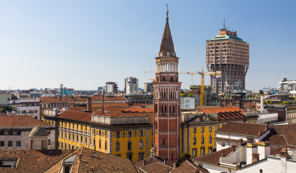 Старые дома в городе Милан, Италия 