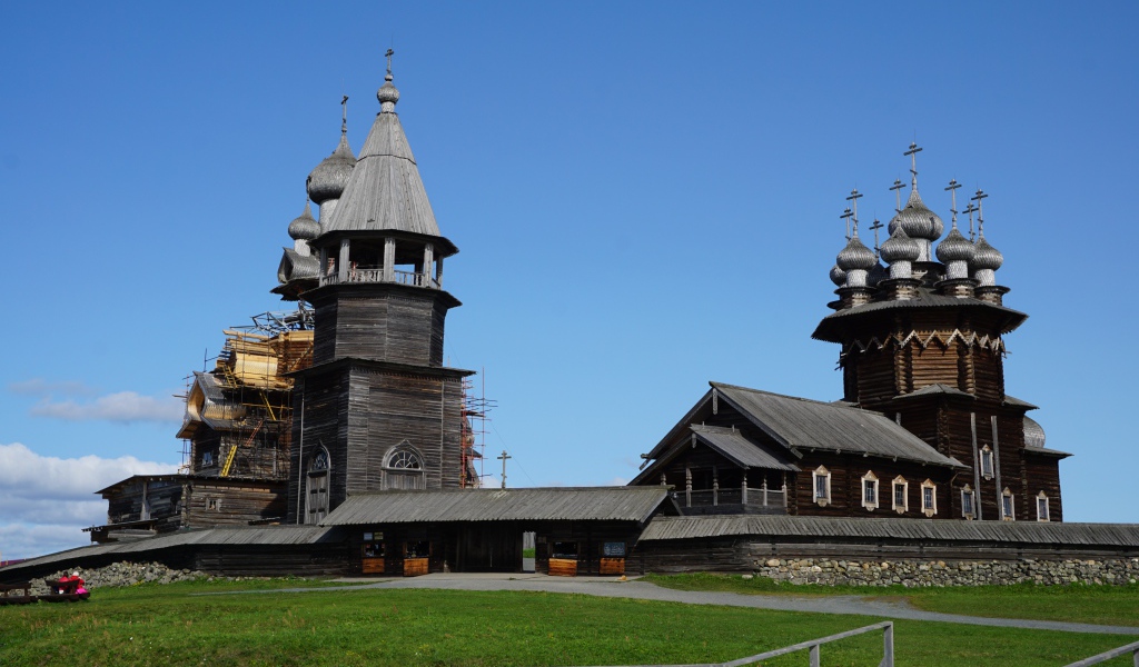 Старинный деревянный музей, Карелия. Россия 