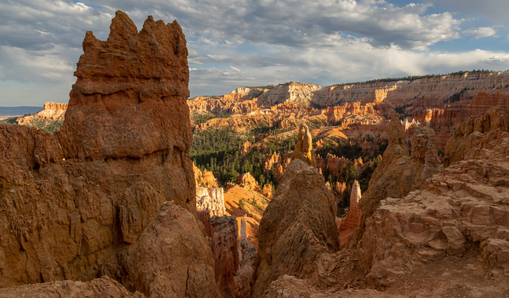 Вид на живописный Брайс-Каньон, США