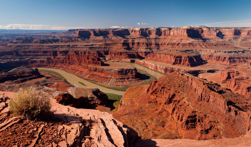 Вид на реку Колорадо в национальном парке Каньонлендс, США