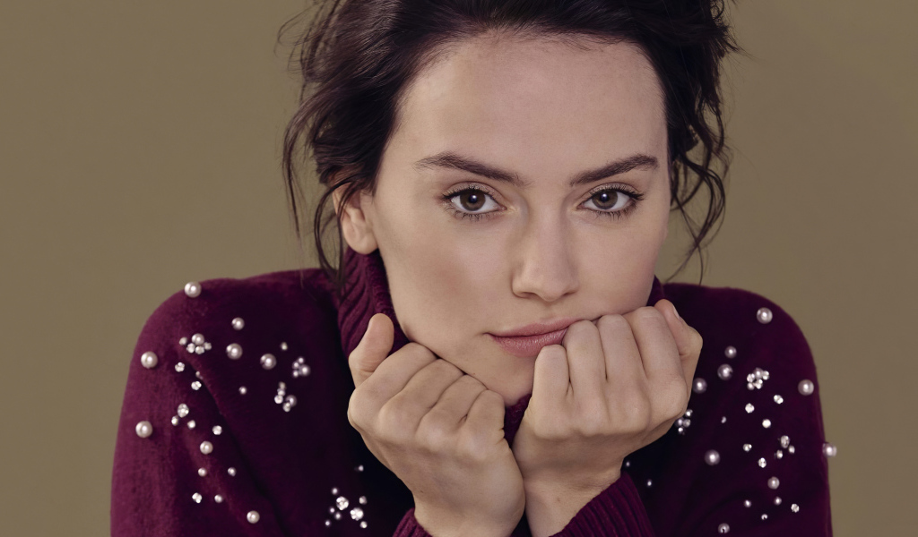 Актриса Дэйзи Ридли лицо крупным планом