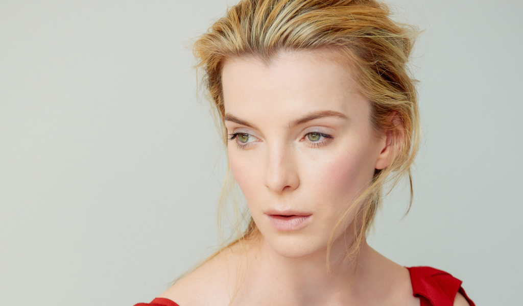 Актриса блондинка Бетти Гилпин крупным планом