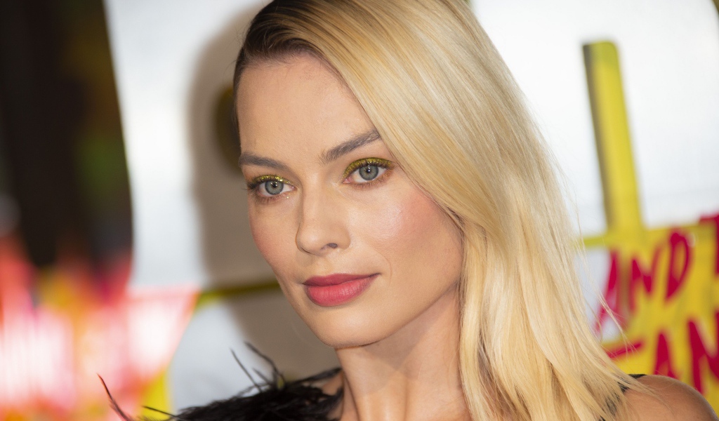 Красивое лицо актрисы Марго Робби 