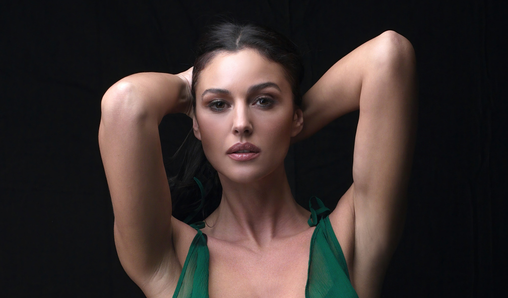 Элегантная итальянская актриса Моника Беллуччи