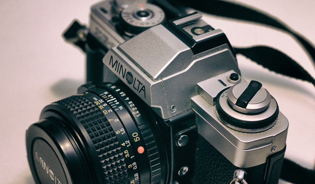 Старый фотоаппарат MINOLTA крупным планом 