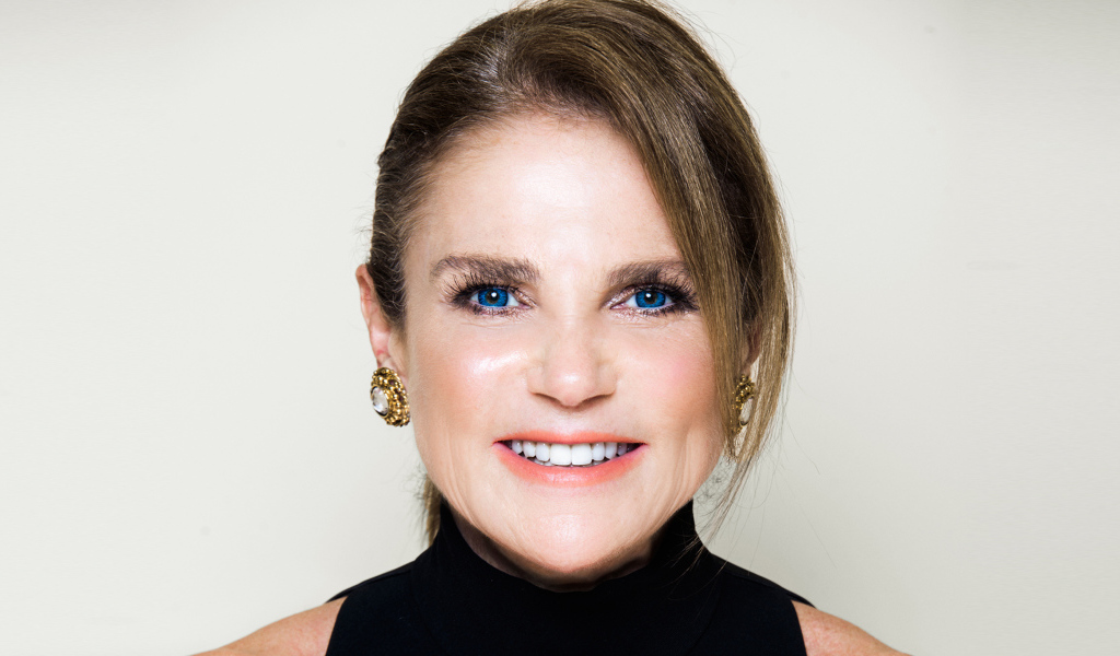 Улыбающаяся женщина, актриса Това Фелдшу