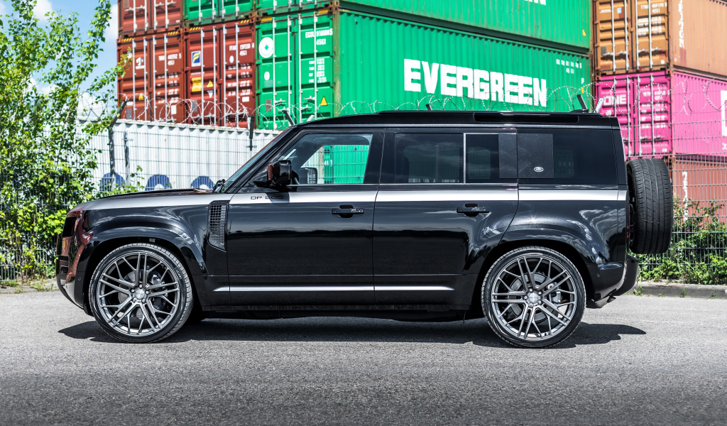 Внедорожник Manhart Defender DP500 2021 года вид сбоку