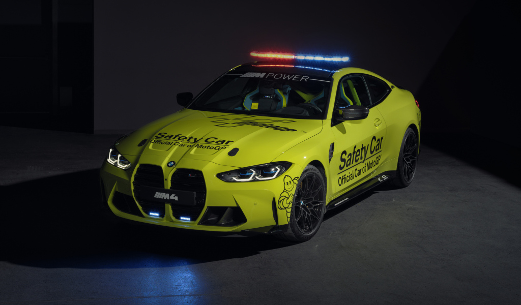 Служебный автомобиль BMW M4 Competition MotoGP Safety Car 2021 года
