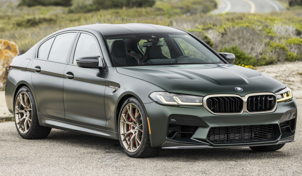 Автомобиль BMW M5 CS, 2022 года