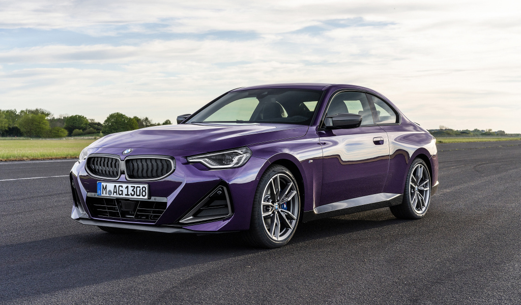 Автомобиль бизнес класса BMW M240i, 2021 года