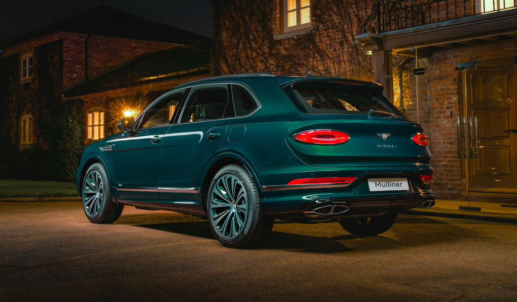 Внедорожник Bentley Mulliner Bentayga Hybrid 2021 года