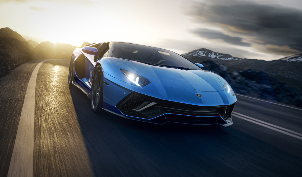 Голубой автомобиль Lamborghini Aventador LP 780-4 Ultimate Roadster 2021 года