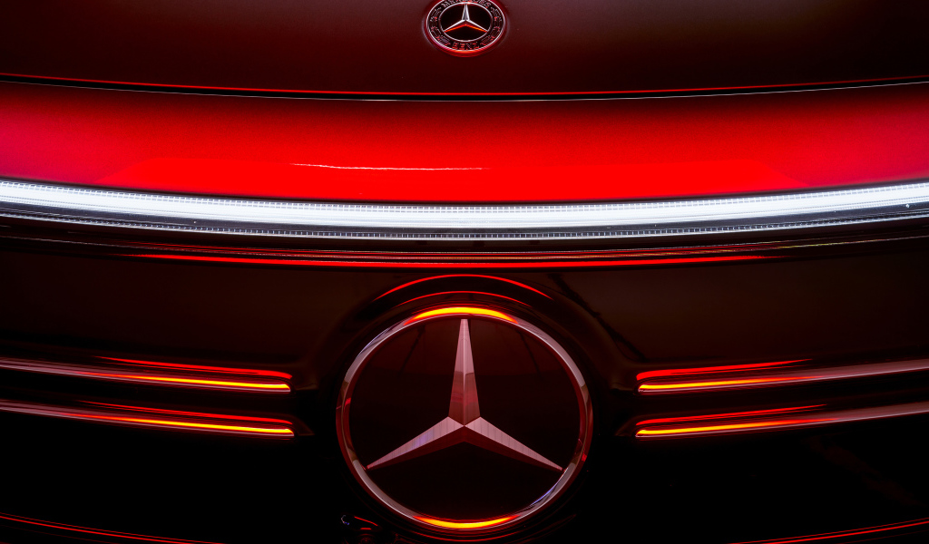 Значок автомобиля Mercedes-Benz EQA 250 AMG Line 2021 года