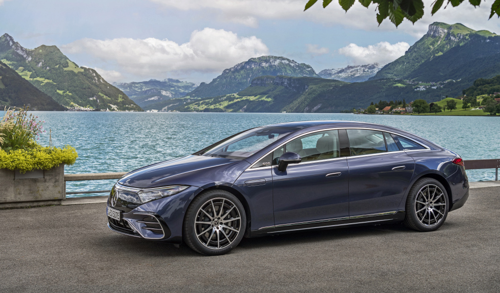 Автомобиль Mercedes-Benz EQS 450+ AMG Line 2021 года в Норвегии