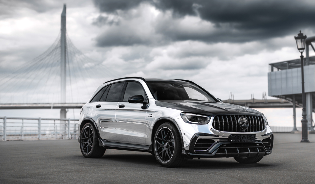 Серебристый  Mercedes-AMG GLC-Klasse Inferno 2021 года 