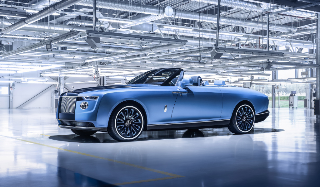 Голубой автомобиль кабриолет Rolls-Royce Boat Tail