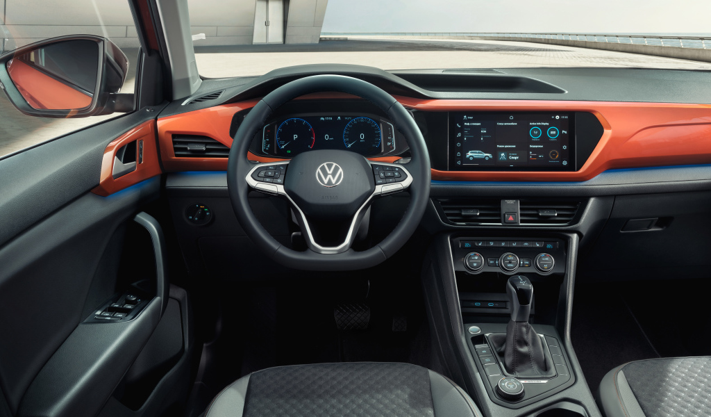 Кожаный салон автомобиля Volkswagen Taos 4MOTION 2021 года