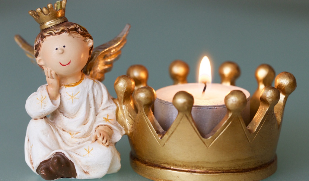 Статуэтка ангел со свечой