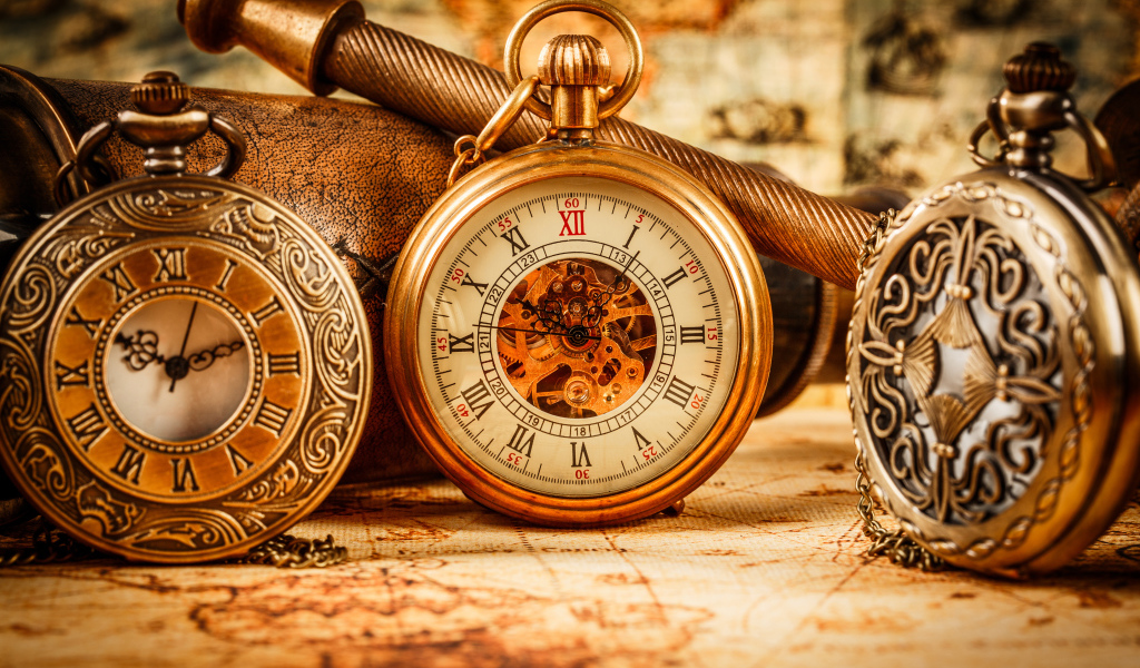Старинные золотые карманные часы 