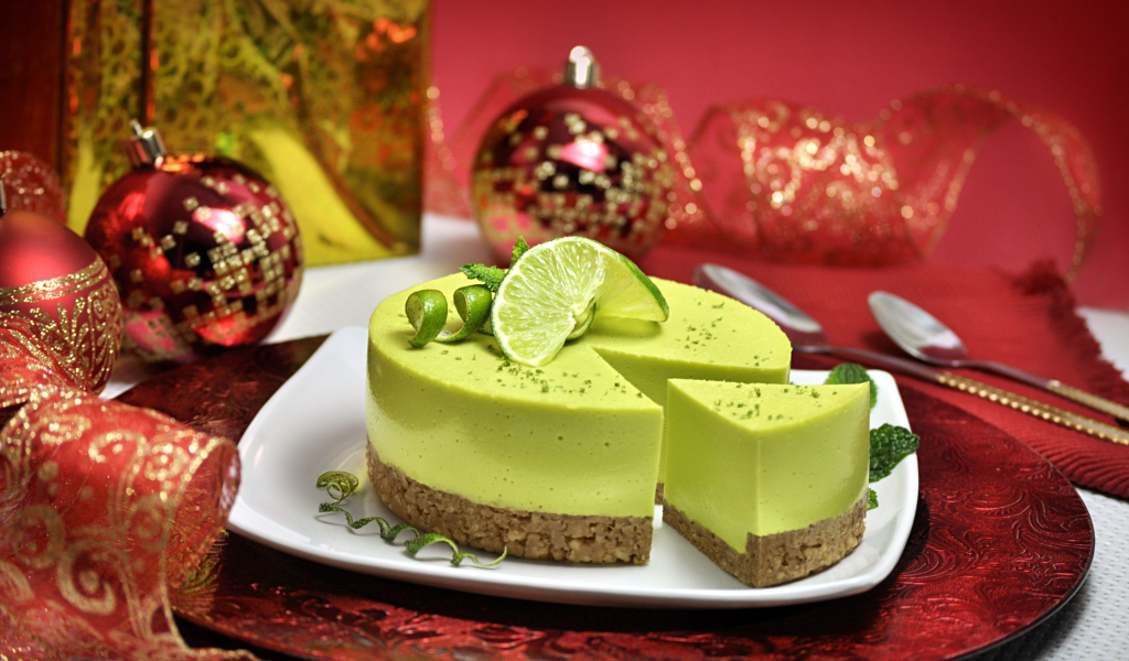 Вкусный праздничный торт с лаймом