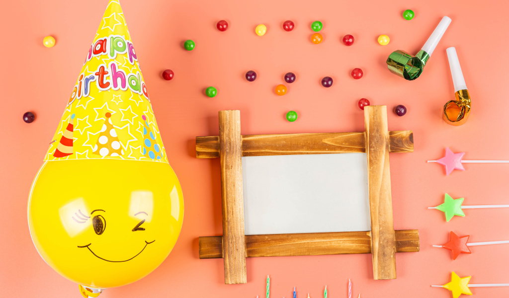 Рамка, конфеты и воздушный шар,шаблон открытки на день рождения 