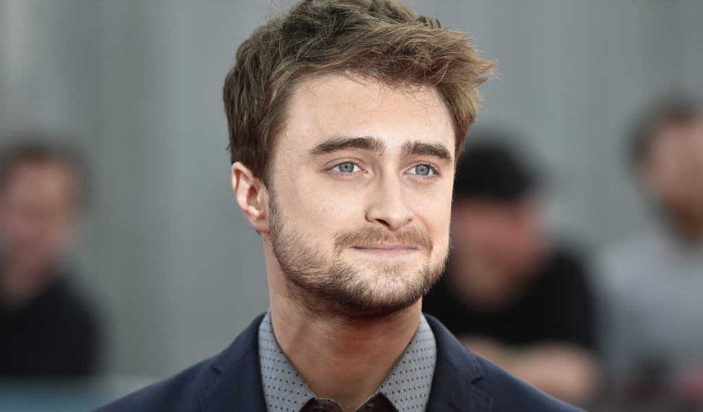 Красивый голубоглазый мужчина, актер Дэниел Рэдклифф