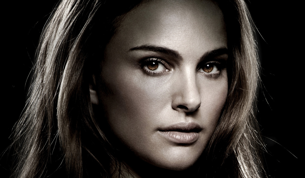 Актриса Натали Портман в фильме Тор