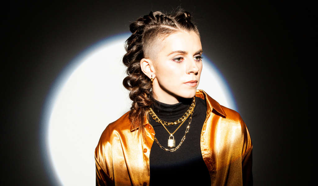 Солистка рок группы PVRIS