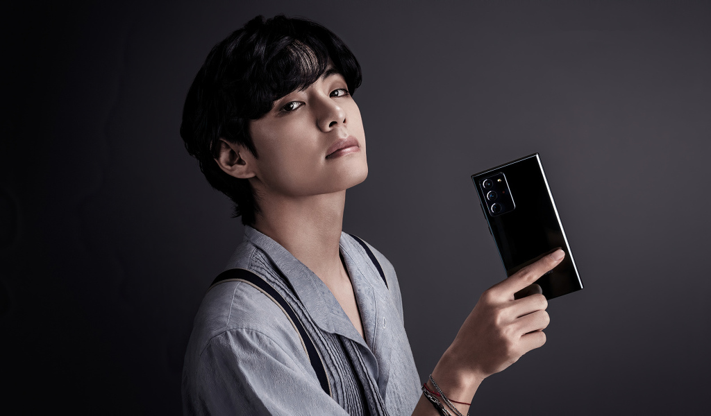 Ви вокалист группы BTS с телефоном