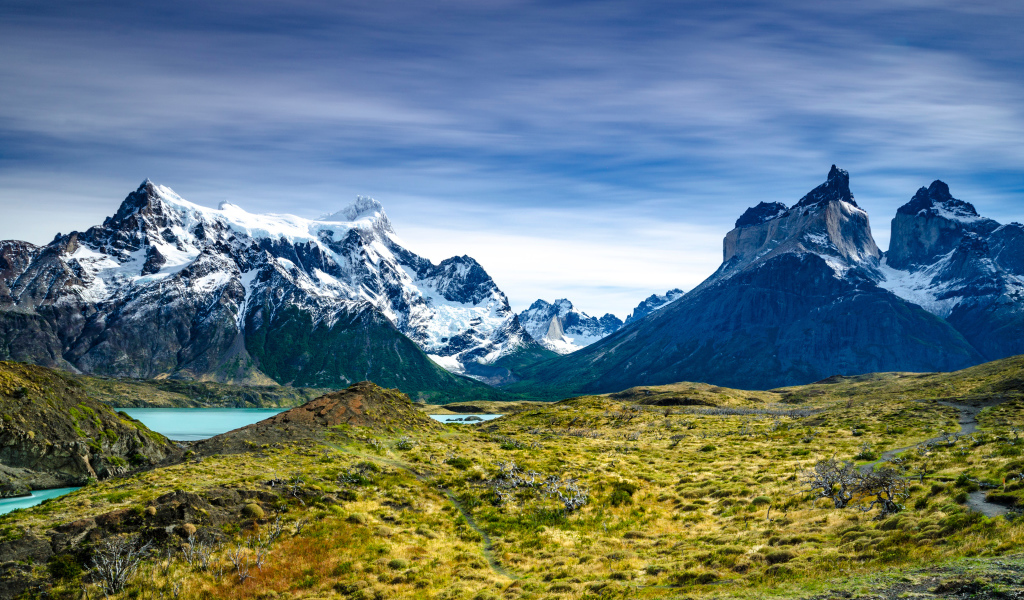 Горы в национальном парке Торрес дель Пайне, Чили