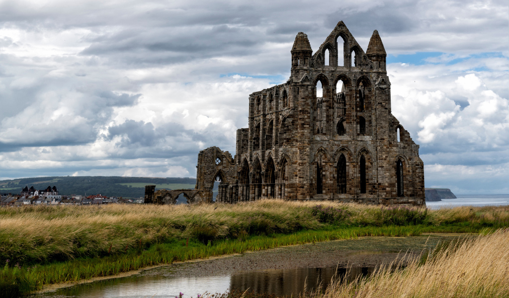 Монастырь Аббатство Уитби, Англия