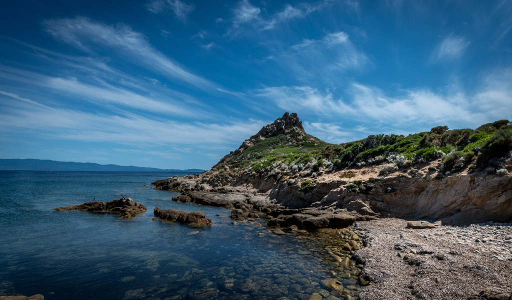 Красивое голубое небо над морем, Франция