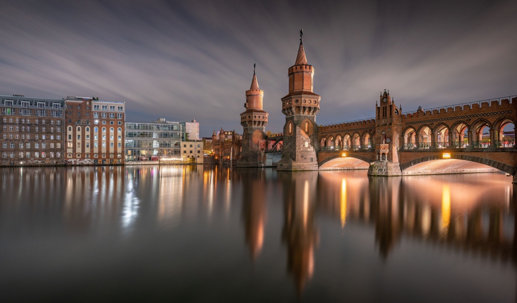 Старинный мост Обербаумбрюкке через мост, Германия