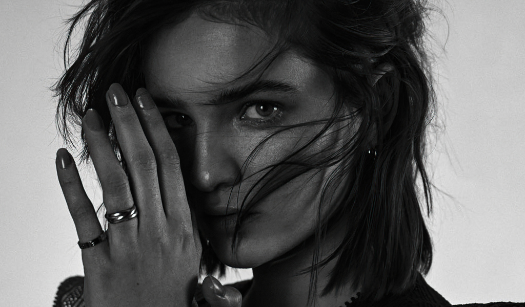 Лицо актрисы Лизы Викари